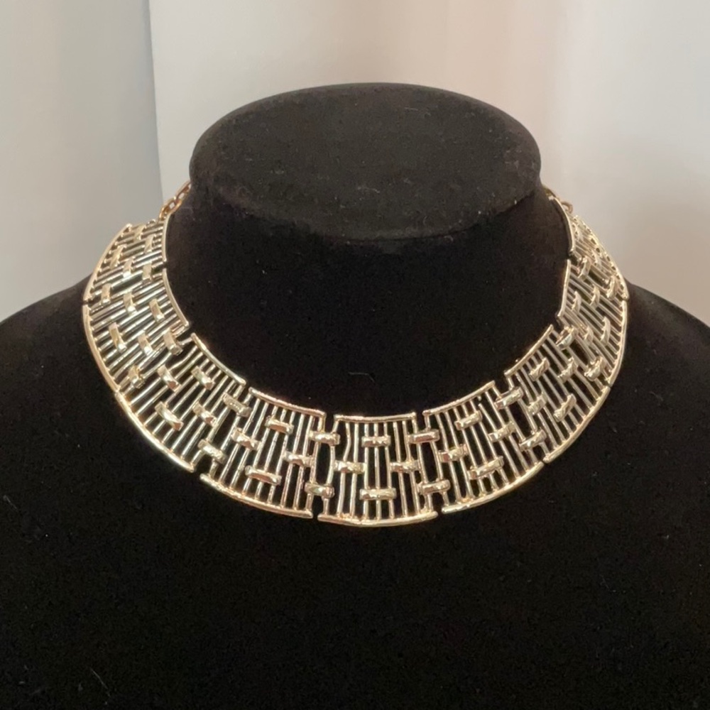 Vintage Egyptian Style Gold Tone Link Choker Collar Necklace
